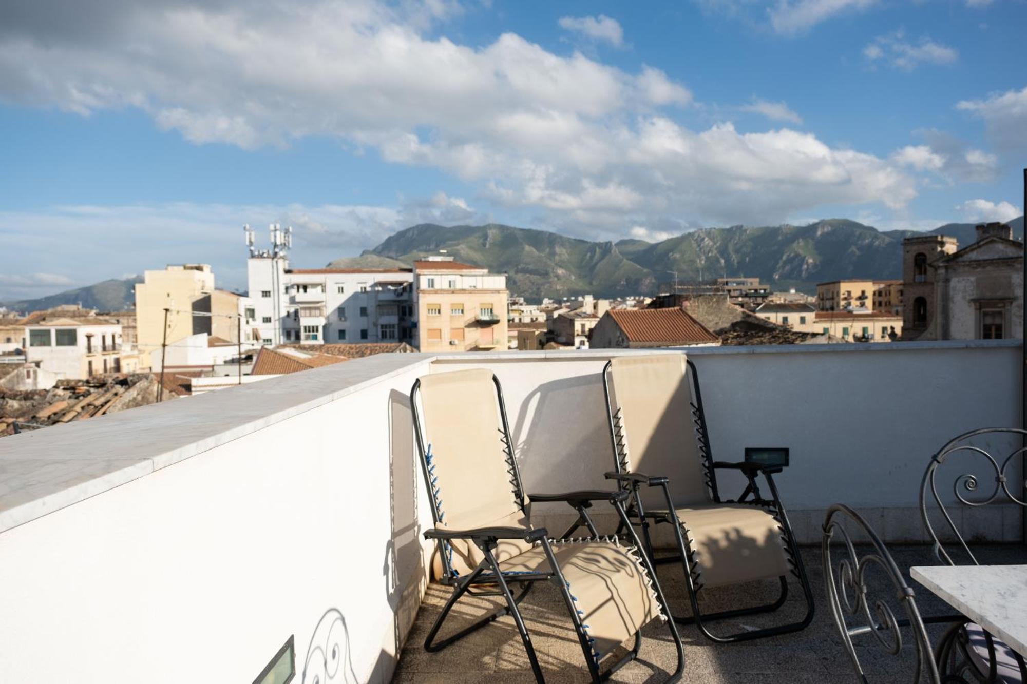 Sopra i tetti di Ballarò Palermo Exterior foto