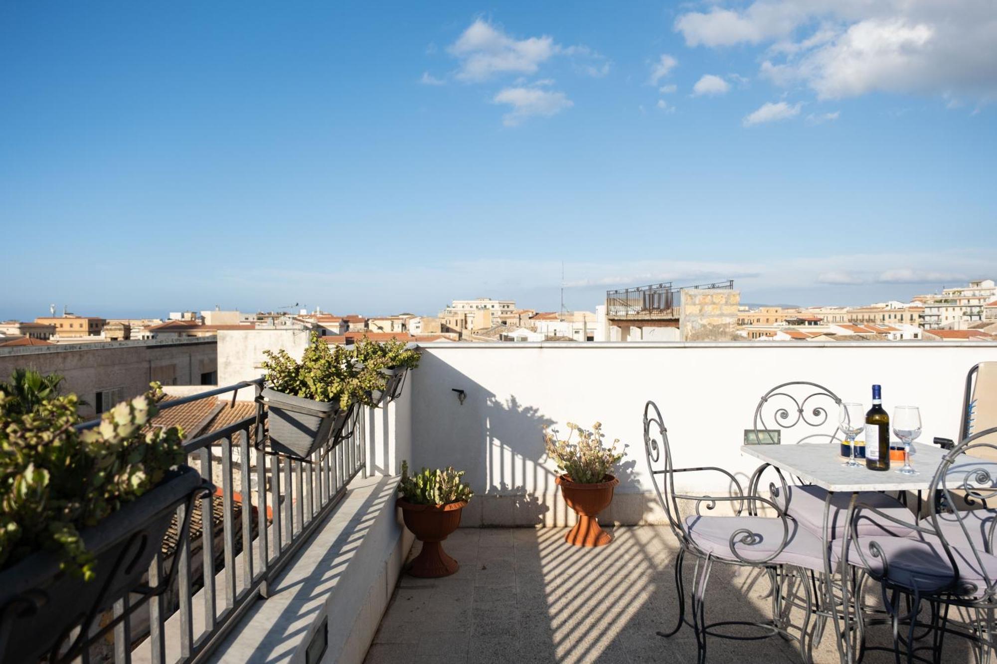 Sopra i tetti di Ballarò Palermo Exterior foto